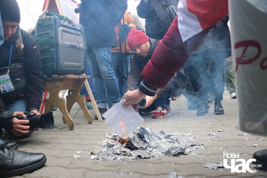 23/24 img_0552_1280x853_logo.jpg