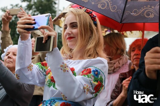 3/38 img_0902_1024x683_logo.jpg