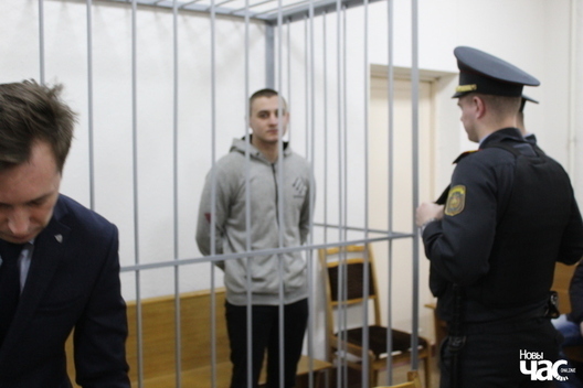 Мікіта Емяльянаў у судзе Мікіта Емяльянаў у судзе