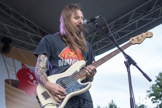 13/25 img_1237_logo.jpg