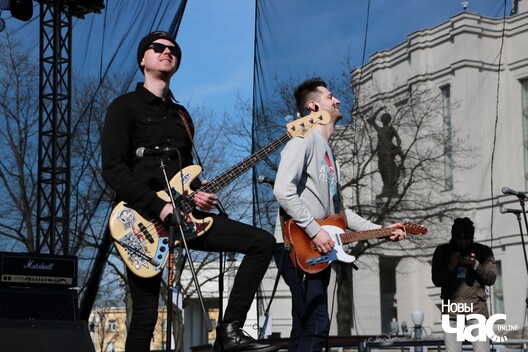 1/8 img_1267_1500x1000_logo.jpg