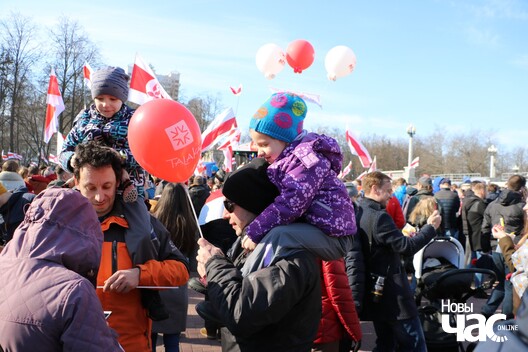 4/8 img_1366_1500x1000_logo.jpg