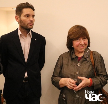 Святлана Алексіевіч і Віктар Марціновіч. Фота Сяргея Шапрана Святлана Алексіевіч і Віктар Марціновіч. Фота Сяргея Шапрана