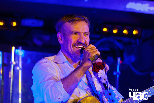 18/22 img_1598_logo.jpg