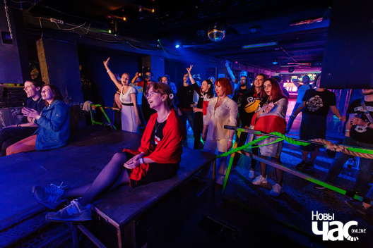 20/22 img_1623_logo.jpg