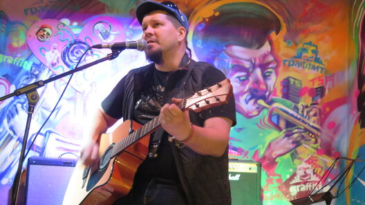 25/26 img_1828_logo.jpg