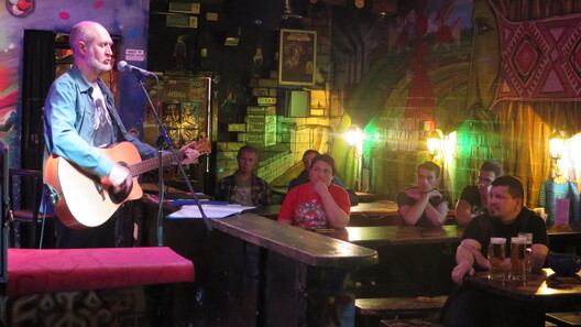 17/26 img_1860_logo.jpg