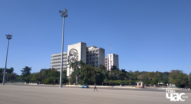 На Кубе адмянілі першамайскую дэманстрацыю — упершыню з 1959 года: прычым тут вайна Расіі? На Кубе адмянілі першамайскую дэманстрацыю: няма паліва, каб завезці на яе людзей