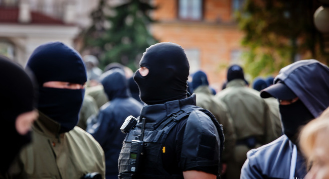 Нават самыя адданыя сведкі беларускай стабільнасці ў трываласць сваёй стабільнасці не вераць Чаму не знайшлося ніводнага сведкі стабільнасці, які рызыкнуў бы дзеля стабільнасці сваімі грашыма?