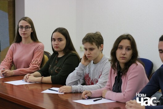 8/16 img_2769_1280x853_logo.jpg