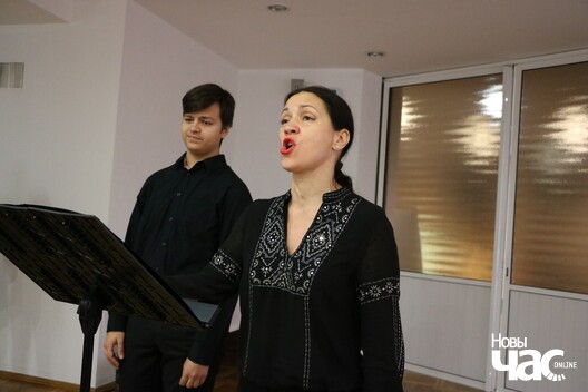 7/16 img_2805_1280x853_logo.jpg