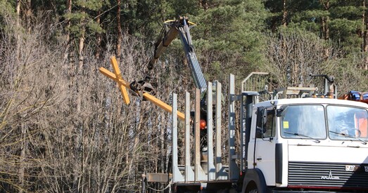 Як у Курапатах нішчаць крыжы (ФОТА)