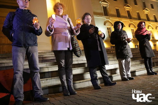 30/32 img_6290_logo.jpg