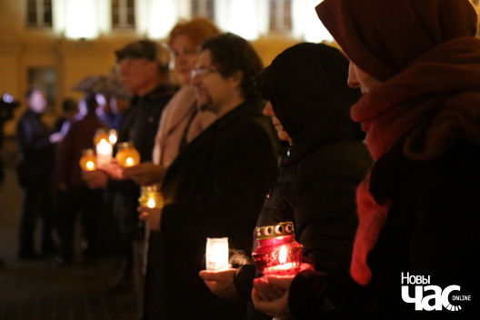 24/32 img_6293_logo.jpg