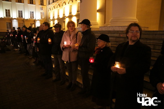 15/32 img_6333_logo.jpg