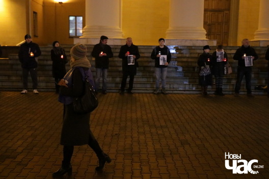 11/32 img_6343_2_logo.jpg