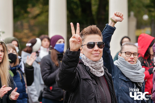 18/23 img_6762_logo.jpg