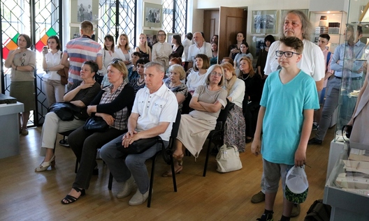 3/15 img_6951_logo.jpg