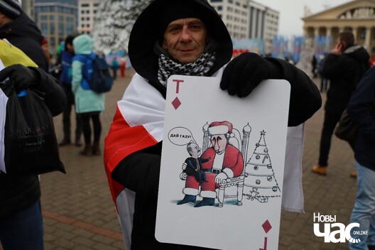 18/38 img_7956_1280x853_logo.jpg