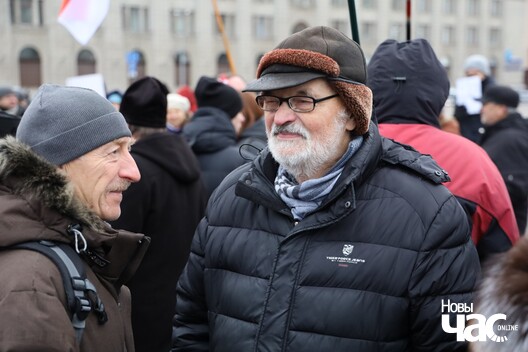 21/38 img_7972_1280x853_logo.jpg