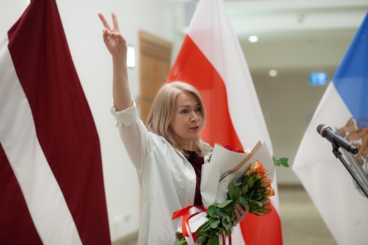 Вольга Якубоўская на выставе ў рыжскай Думе. Фота: архіў суразмоўцы Вольга Якубоўская на выставе ў рыжскай Думе. Фота: архіў суразмоўцы