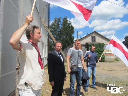 10/10 img_8763_logo.jpg