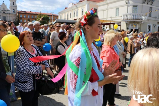 11/21 img_9510_1280x853_logo.jpg