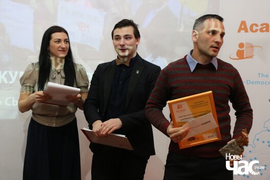 13/18 img_9869_1024x683_logo.jpg