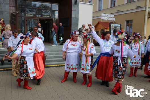 22/32 img_9931_1280x853_logo.jpg