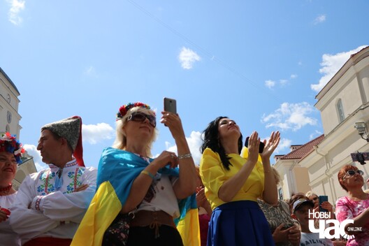 29/32 img_9994_1280x853_logo.jpg