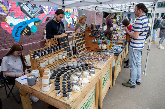 27/30 imgl9373_logo.jpg