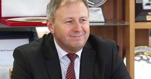 Жана Румас: Сяргей Румас за мяжой