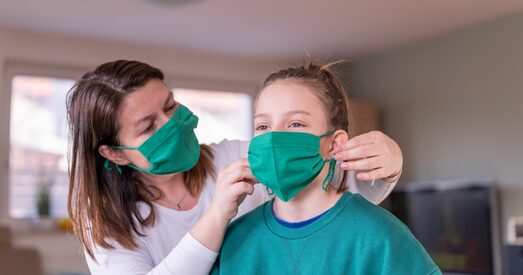 Эстонія адмяняе абавязковае нашэнне масак