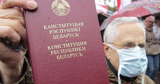 Лукашэнка пра новую Канстытуцыю: Калі палічу патрэбным, прадстаўлю ўсяму грамадству
