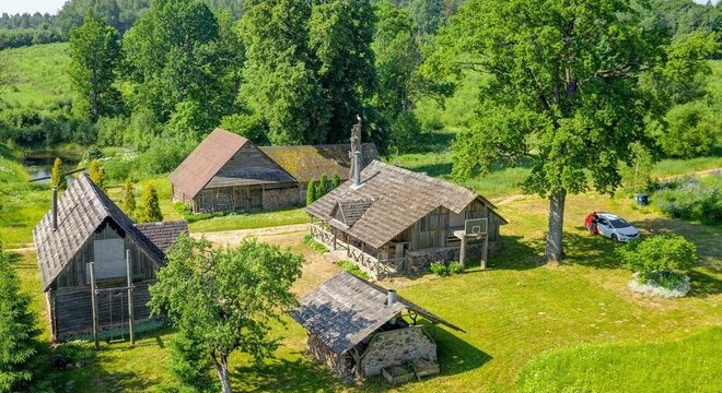 Уласнікам аграсядзіб загадалі даносіць на гасцей Уласнікам аграсядзіб загадалі паведамляць пра людзей з нацыянальнай сімволікай