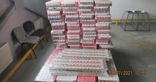 У Латвіі перахоплена 420 тысяч кантрабандных беларускіх цыгарэт. Іх знайшлі ў скрутках дроту