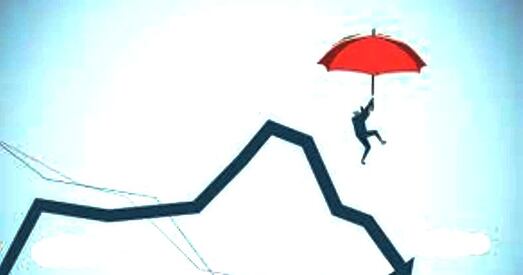 Беларуская эканоміка: «напярэдадні навальніцы»