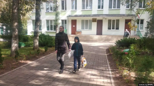 Алена Лазарчык з сынам Алена Лазарчык з сынам