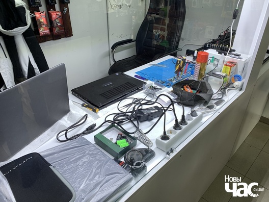 maxim_3_logo.jpg maxim_3_logo.jpg