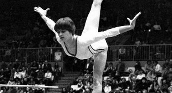 Надзя Камнэчы: гімнастыка пад дыктатурай Дыктатар і гімнастка