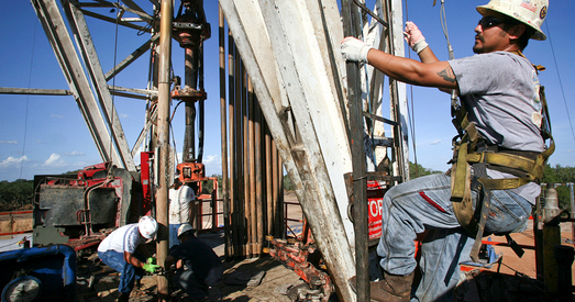 ЗША абагналі Расію па ўзроўні здабычы нафты