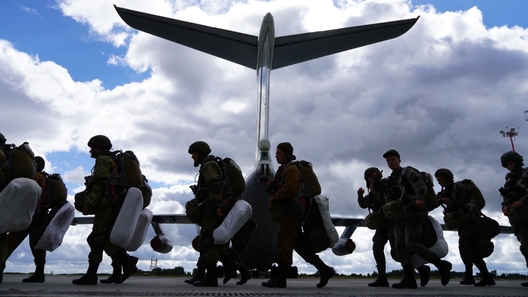 Расійскія дэсантнікі падчас вучэнняў «Захад». Фота з shnyagi.net Расійскія дэсантнікі падчас вучэнняў «Захад». Фота з shnyagi.net