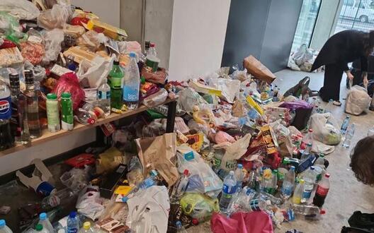 Пакінутыя беларусамі прадукты ў пункце пропуску «Мядзінінкай», 4 чэрвеня 2024 года. Фота: тэлеграм-канал «Матолька». Пакінутыя беларусамі прадукты ў пункце пропуску «Мядзінінкай», 4 чэрвеня 2024 года. Фота: тэлеграм-канал «Матолька».