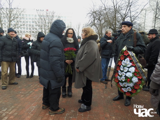 3/26 p3013950_logo.jpg