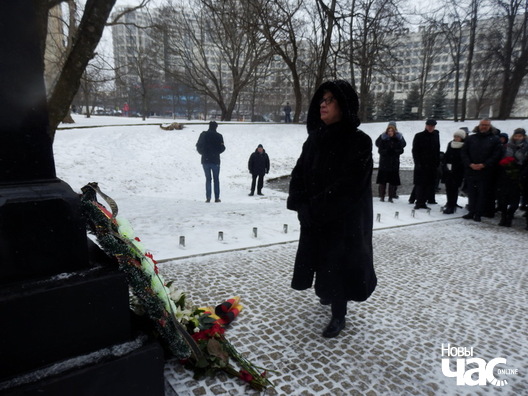 18/26 p3014046_logo.jpg