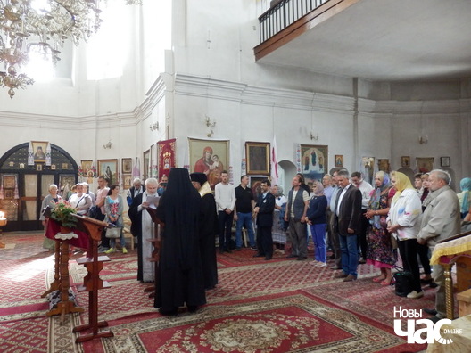 2/8 p8186998_logo.jpg