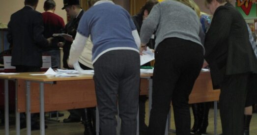 Падлік галасоў і магчымасці назіральнікаў (Фотарэпартаж)