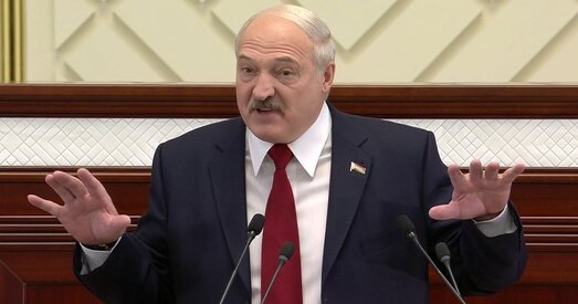 Лукашэнку абурыла беларускамоўная расцяжка «Выконвай хуткасны рэжым»: рускія не зразумеюць
