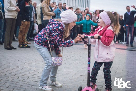 3/7 peszahodka_3_lipenja__pavel_aksinovicz___13__logo.jpg