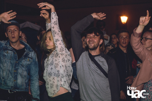 6/6 peszahodka_3_lipenja__pavel_aksinovicz___26__logo.jpg